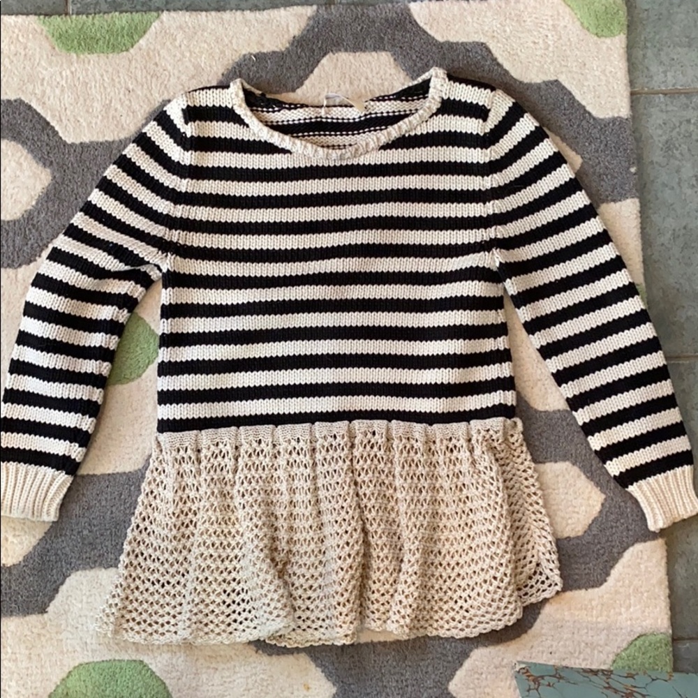 RHIÉ B/W striped sweater with peplum